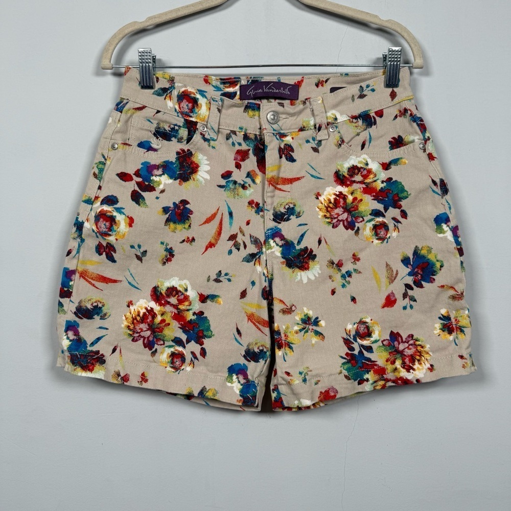 Gloria Vanderbilt Vintage Floral Beige Women's Shorts, Size 6